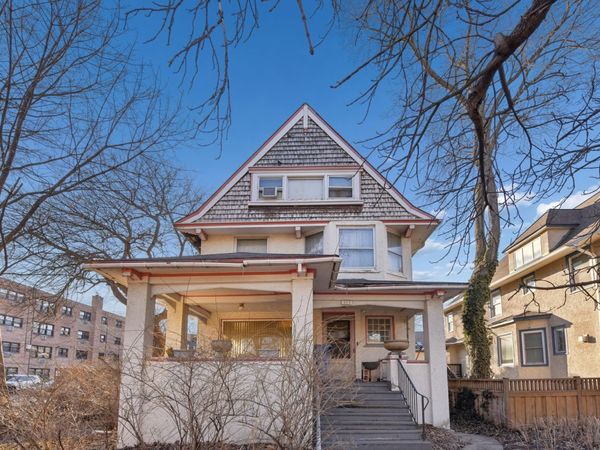 325 S Elmwood Avenue , Oak Park, IL 60302