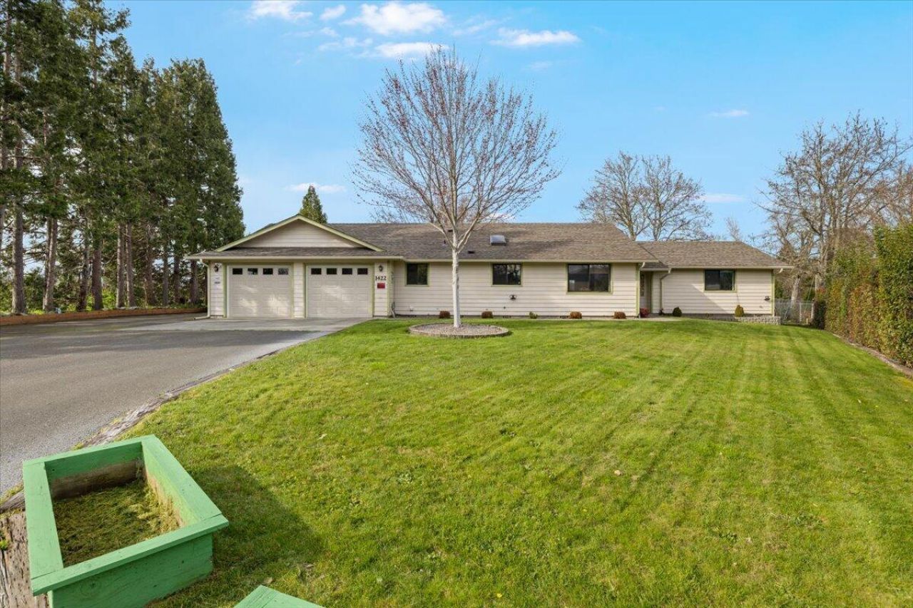 1422 Wineteer Lane, Grants Pass, OR 97527 Main Photo