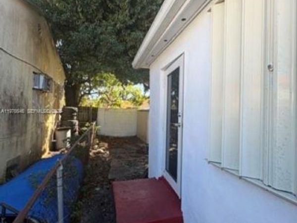 2276 SW 2nd St, Unit 2276, Miami, FL 33135