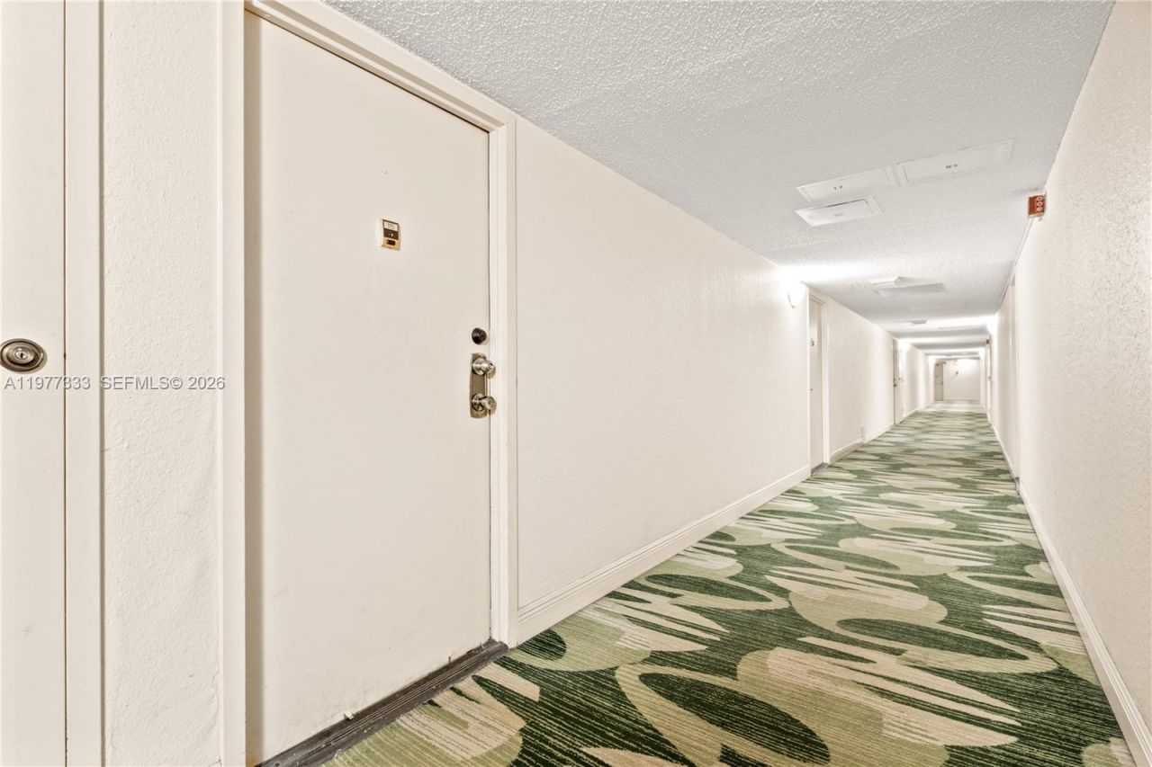 1000 Parkview Dr, Unit 222, Hallandale Beach, FL 33009 Photo