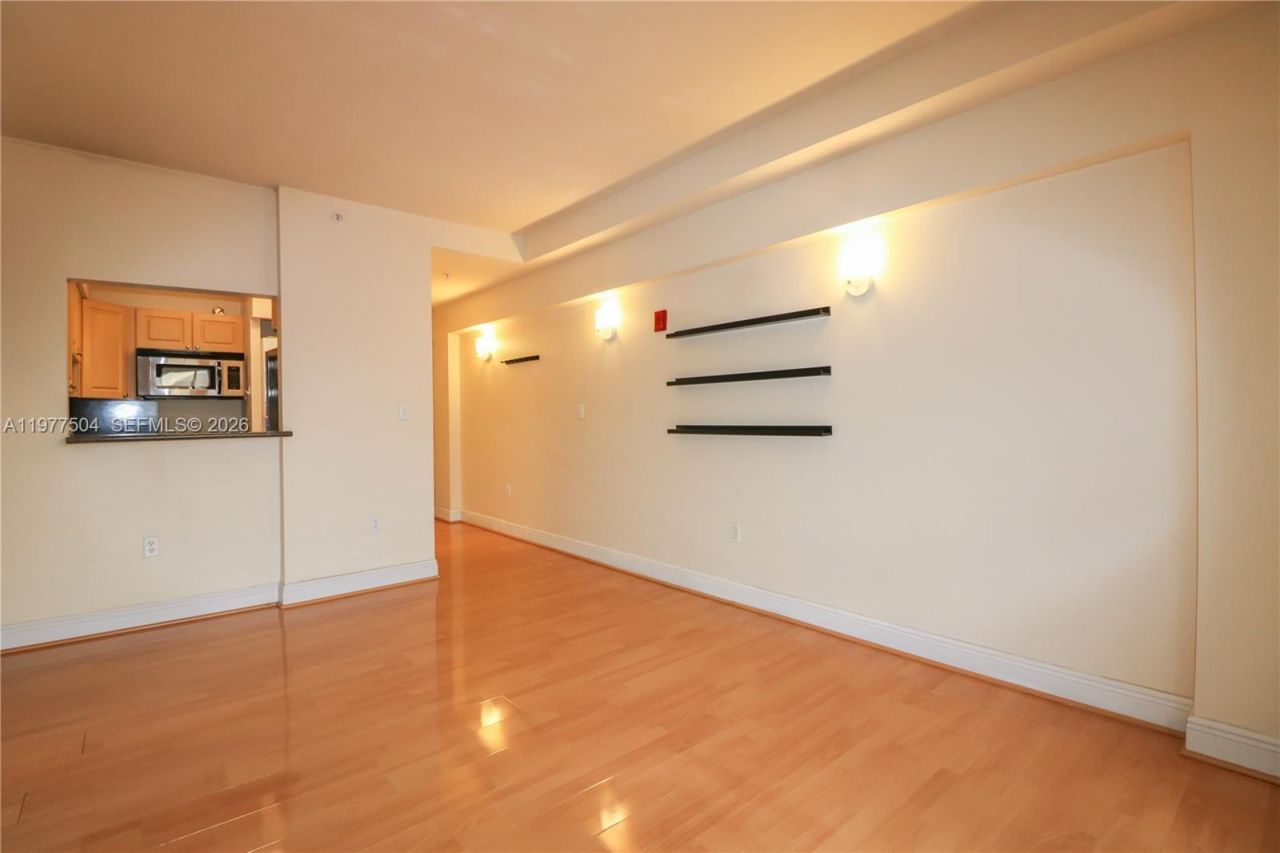 134 SW 7th Ave , Unit 403, Miami, FL 33130 Photo