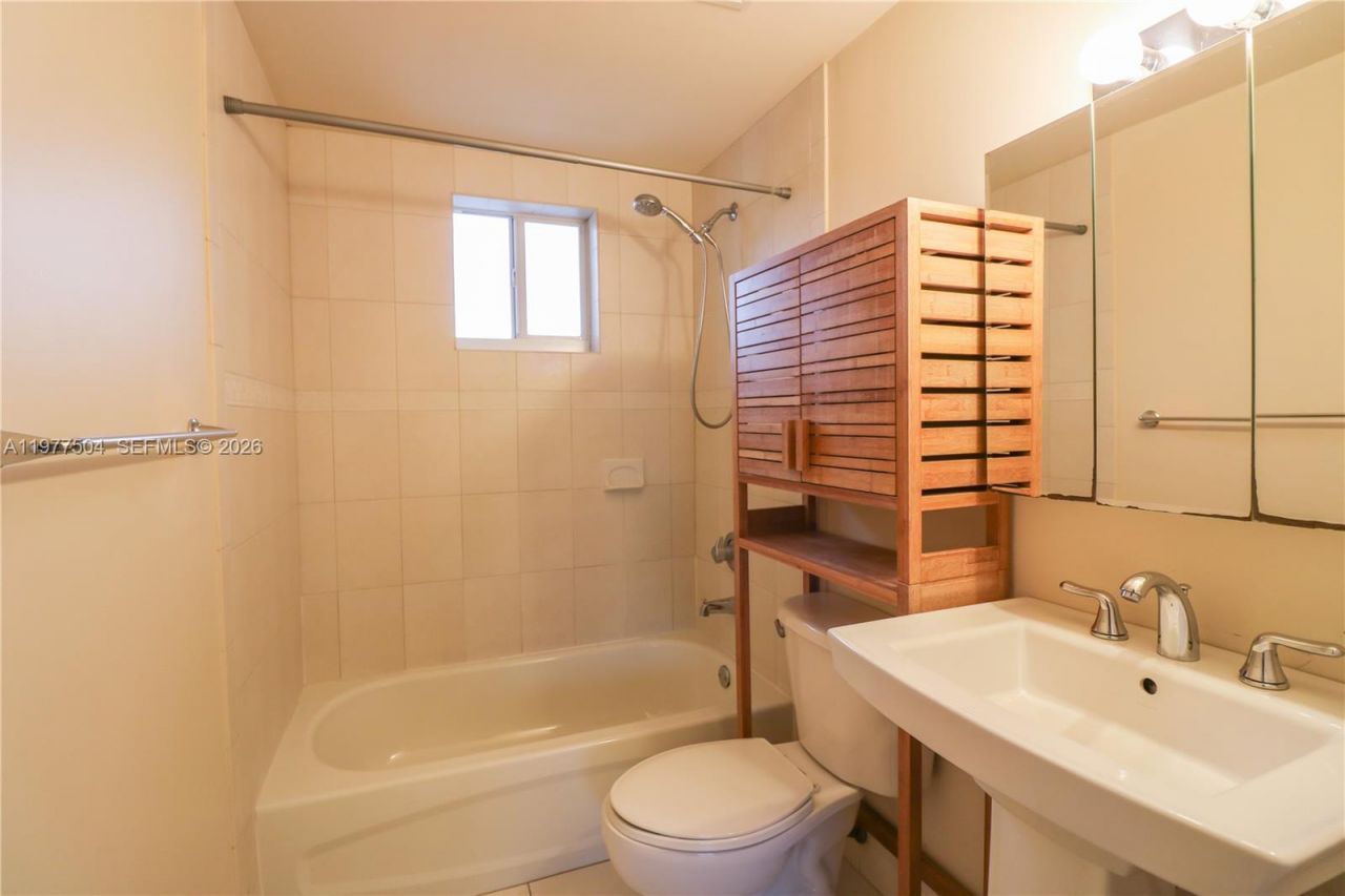 134 SW 7th Ave , Unit 403, Miami, FL 33130 Photo