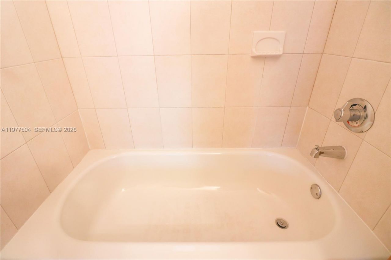 134 SW 7th Ave , Unit 403, Miami, FL 33130 Photo