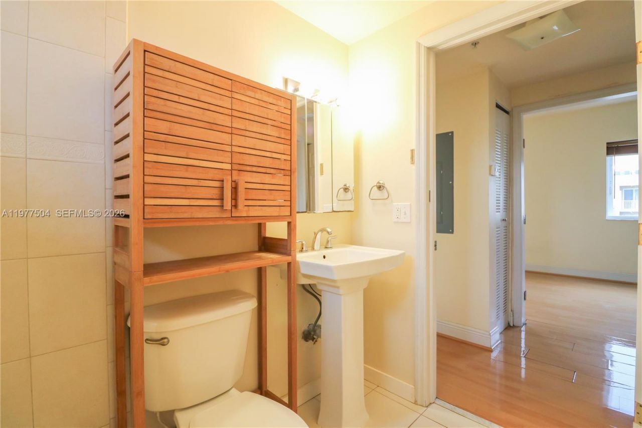 134 SW 7th Ave , Unit 403, Miami, FL 33130 Photo