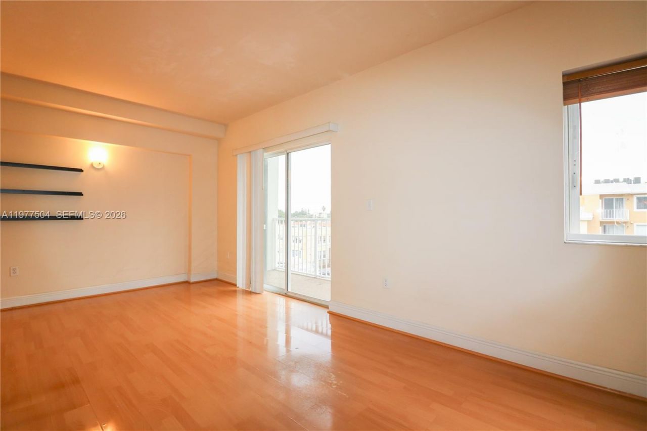 134 SW 7th Ave , Unit 403, Miami, FL 33130 Photo