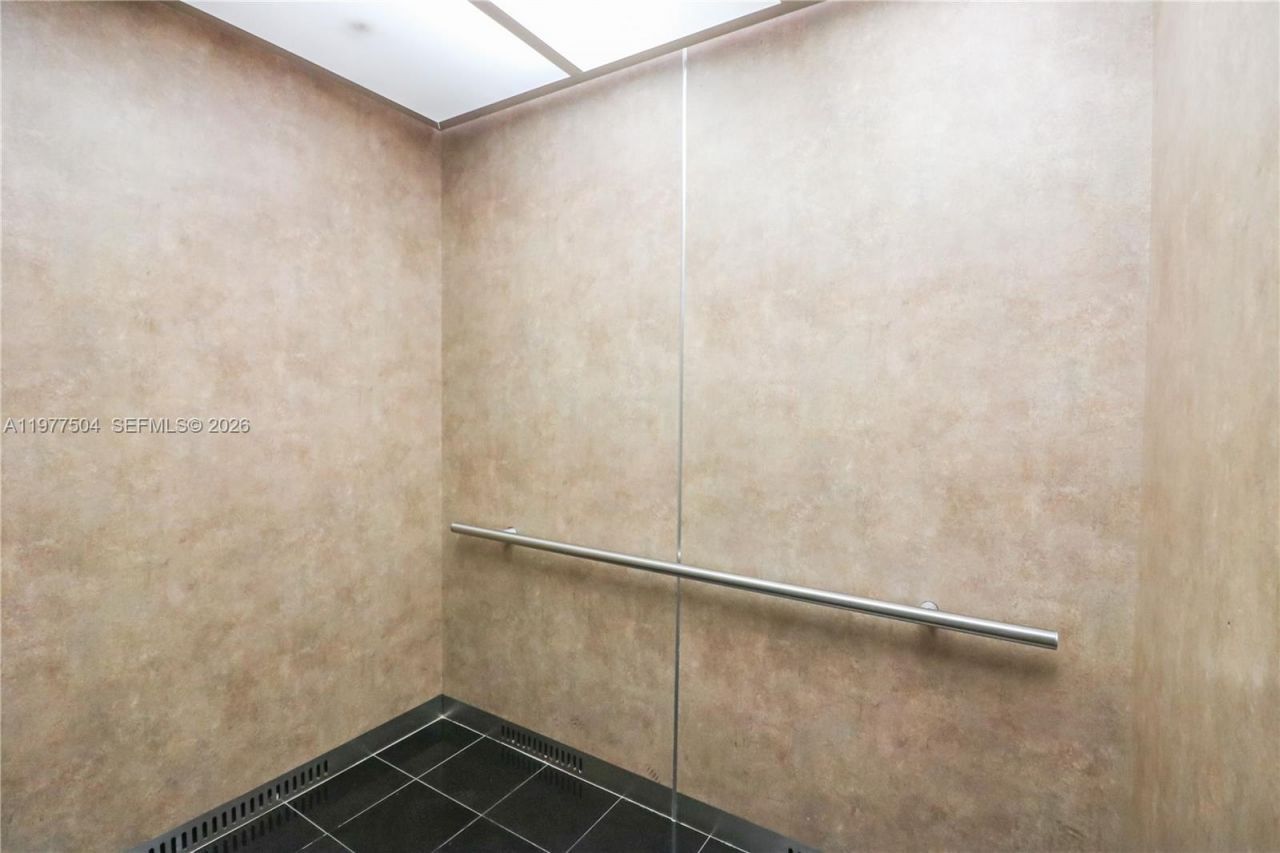 134 SW 7th Ave , Unit 403, Miami, FL 33130 Photo