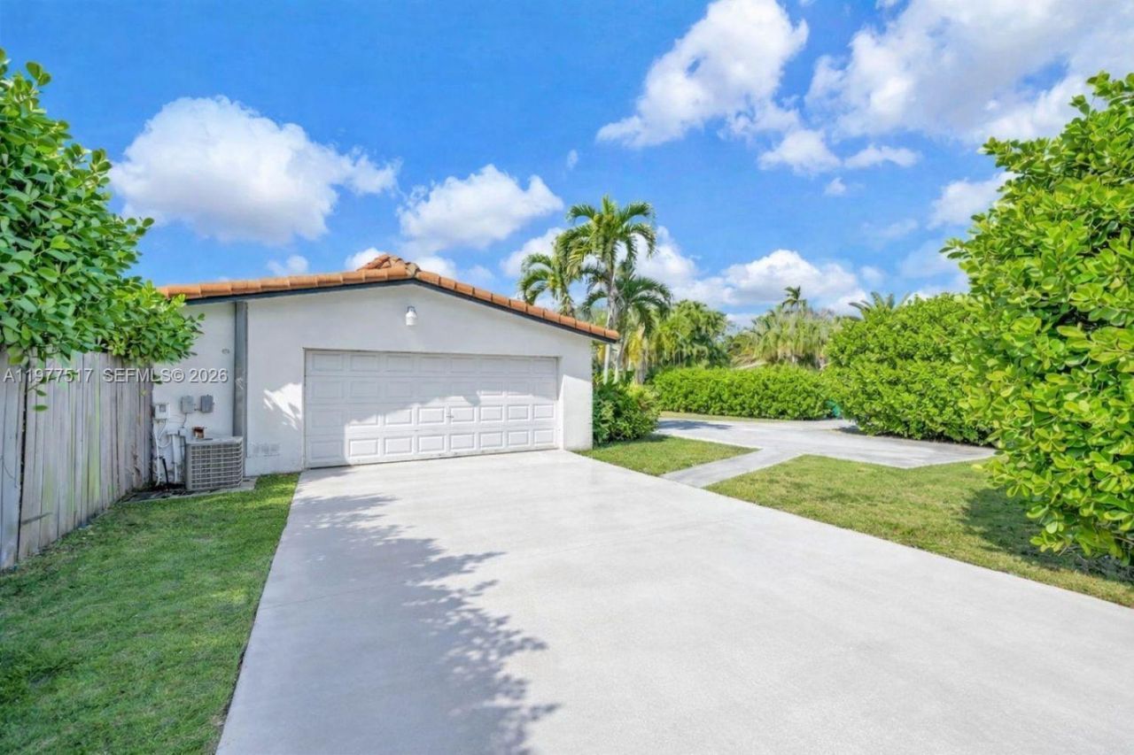 7700 SW 139th Ter , Palmetto Bay, FL 33158 Photo