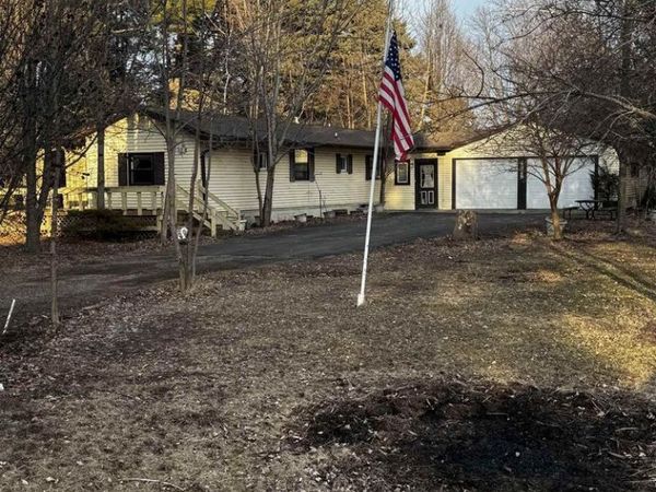 4628 MELODY LANE, Oshkosh, WI 54904