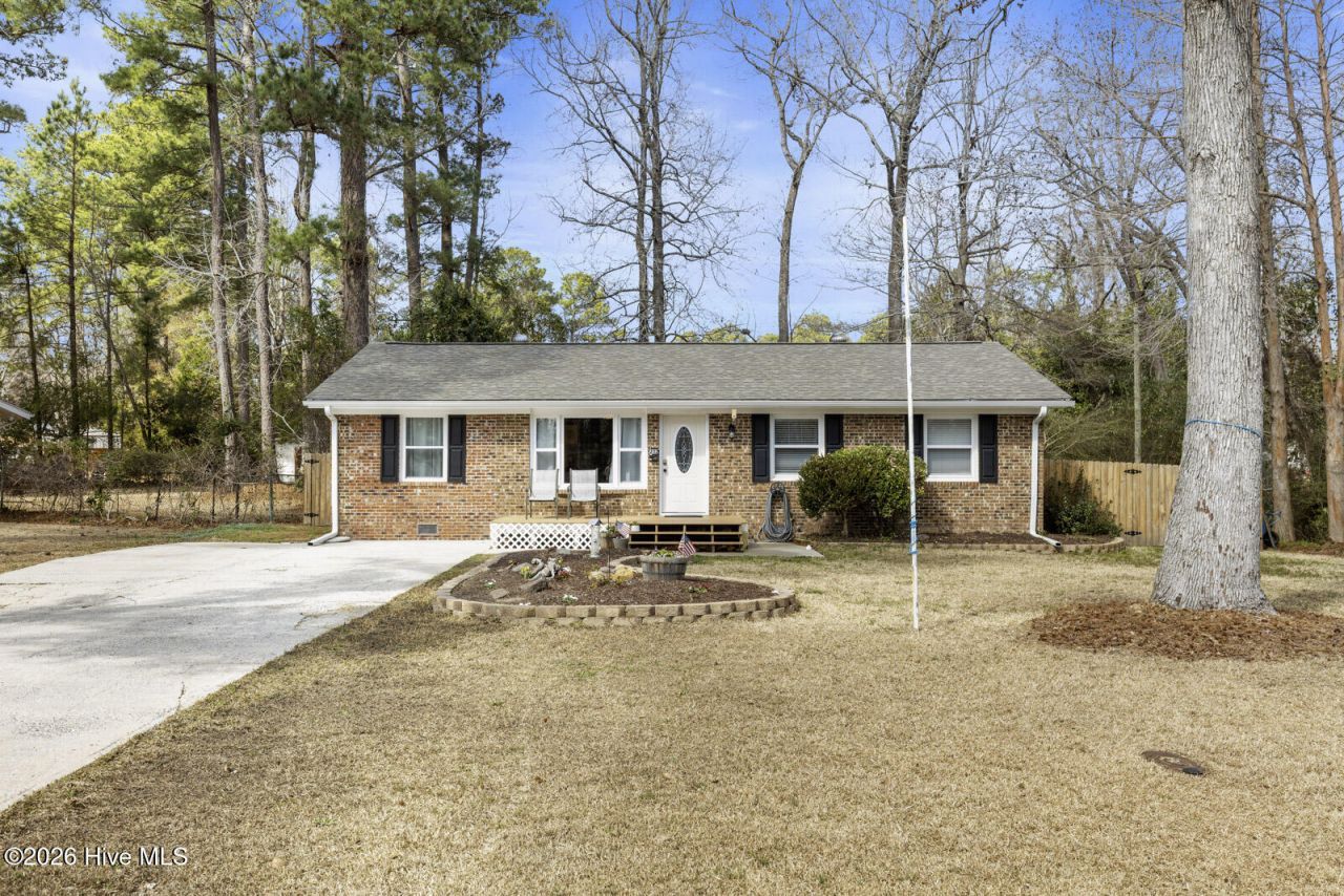 202 Pineview Street, Havelock, NC 28532 Main Photo