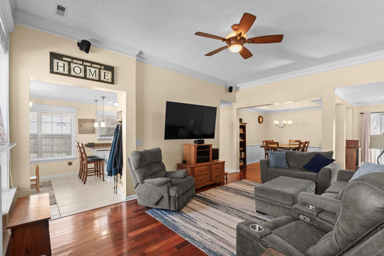 1008 Liriope Ln. Photo 14