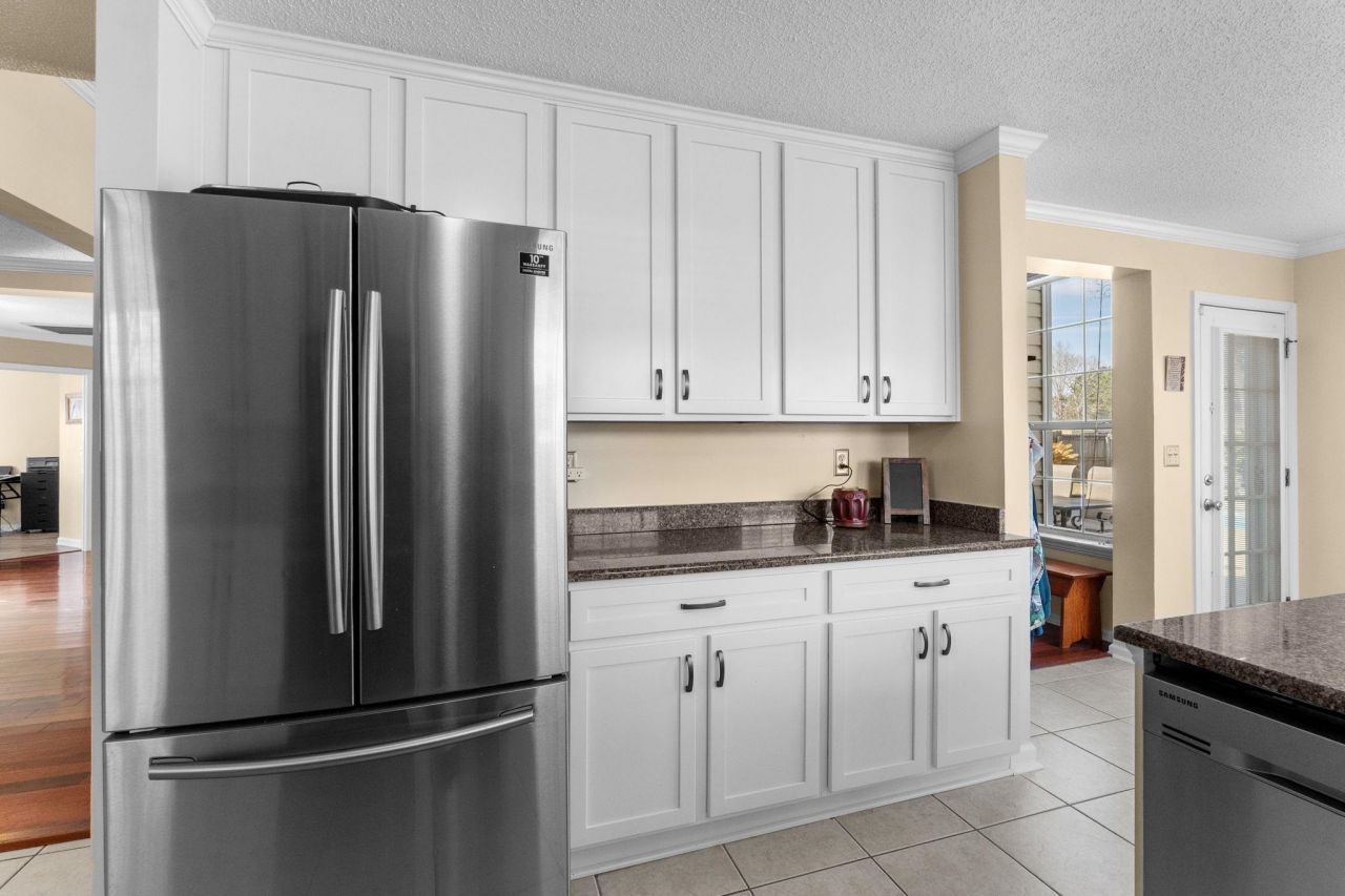 1008 Liriope Ln. Photo 9