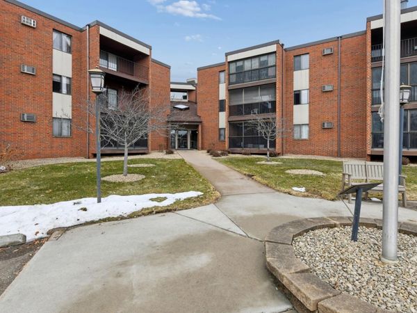 1800 Riverwood Drive, Unit 318, Burnsville, MN 55337