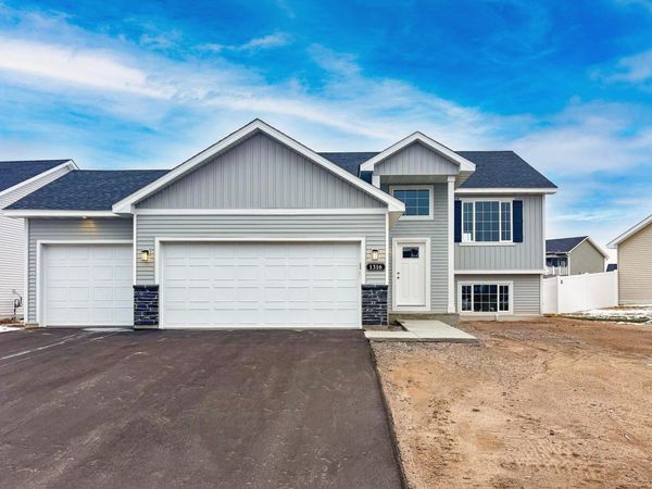 1316 Woods Road NE, Isanti, MN 55040