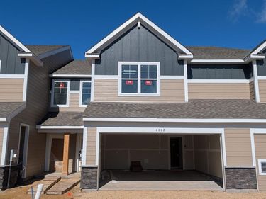 4008 Hayward Avenue N, Oakdale, MN 55128