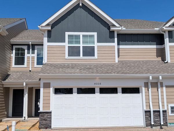 4008 Hayward Avenue N, Oakdale, MN 55128