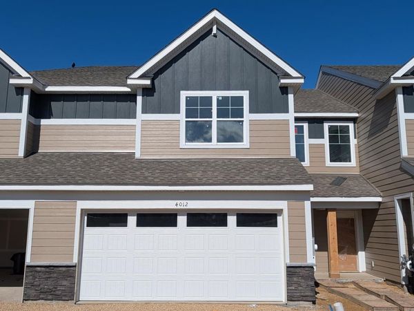 4012 Hayward Avenue N, Oakdale, MN 55025