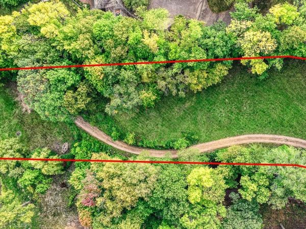 970 Pleasant View Road , Chanhassen, MN 55317