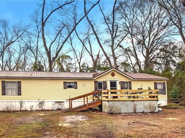 132 Jane Lane, Brunswick, GA 31525