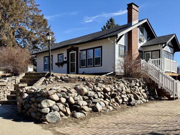 107 E Wynoka Street, Pierre, SD 57501