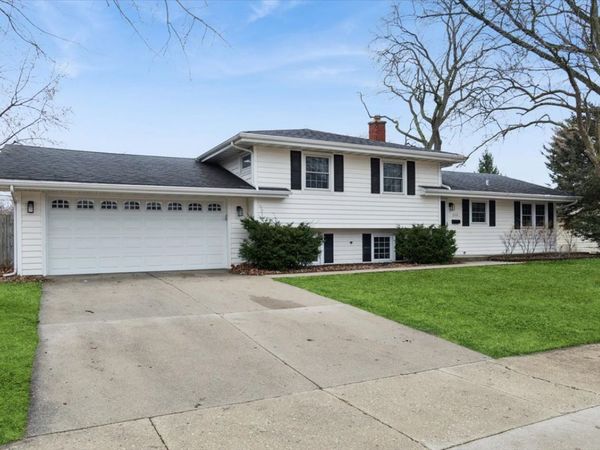 308 Tamarack Avenue, Naperville, IL 60540