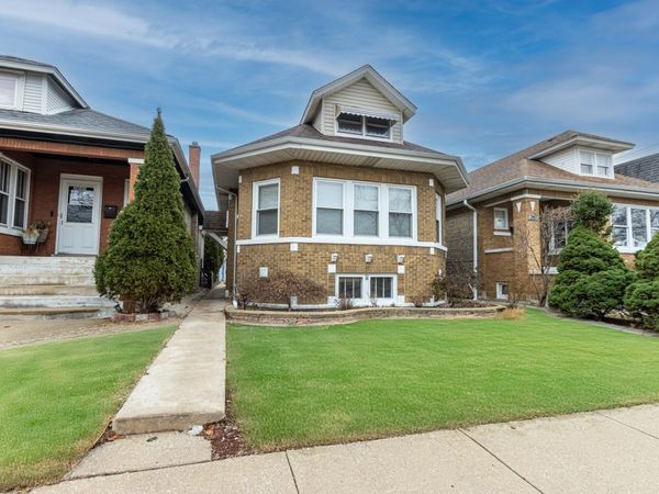 2821 N Menard Avenue , Chicago, IL 60634