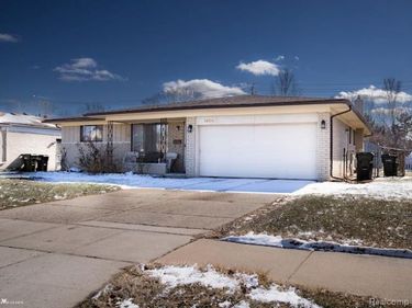 3650 Veronica Drive, Sterling Heights, MI 48310