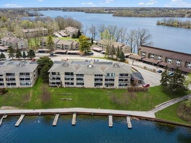 855 Cliffs Drive, Ypsilanti Twp, MI 48198