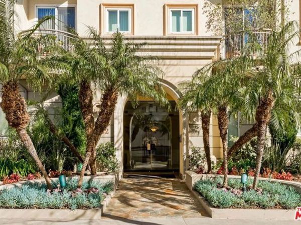 132 S Maple Drive , Unit 101, Beverly Hills, CA 90212