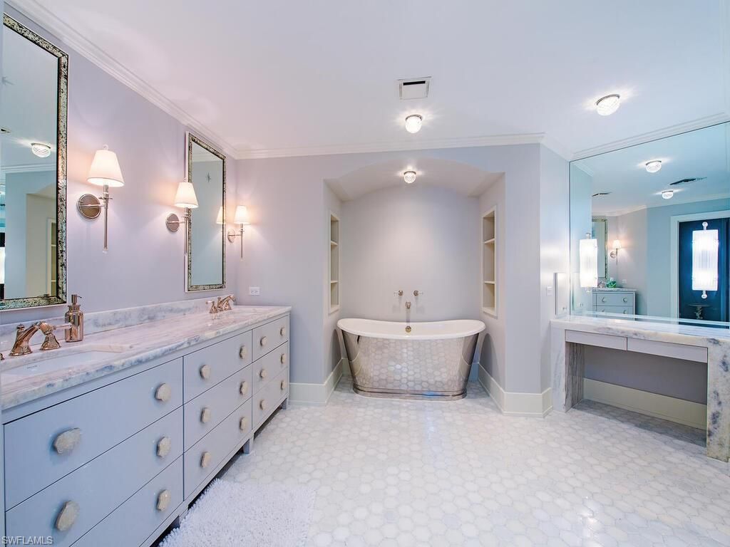 9811 Gulf Shore Dr, Unit 101, Naples, FL 34108 Photo