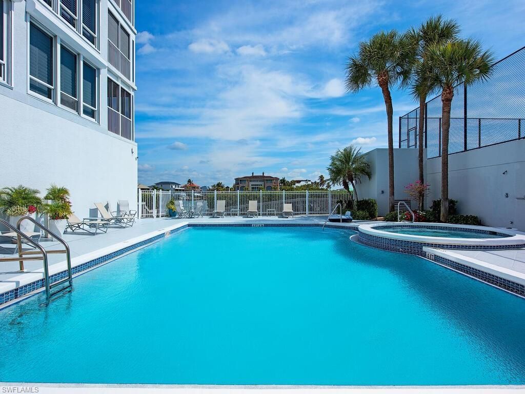 9811 Gulf Shore Dr, Unit 101, Naples, FL 34108 Photo