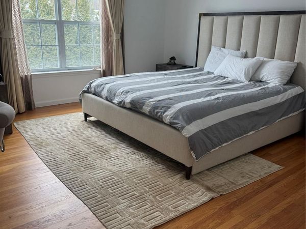 221 Rivendell Court , Melville, NY 11747