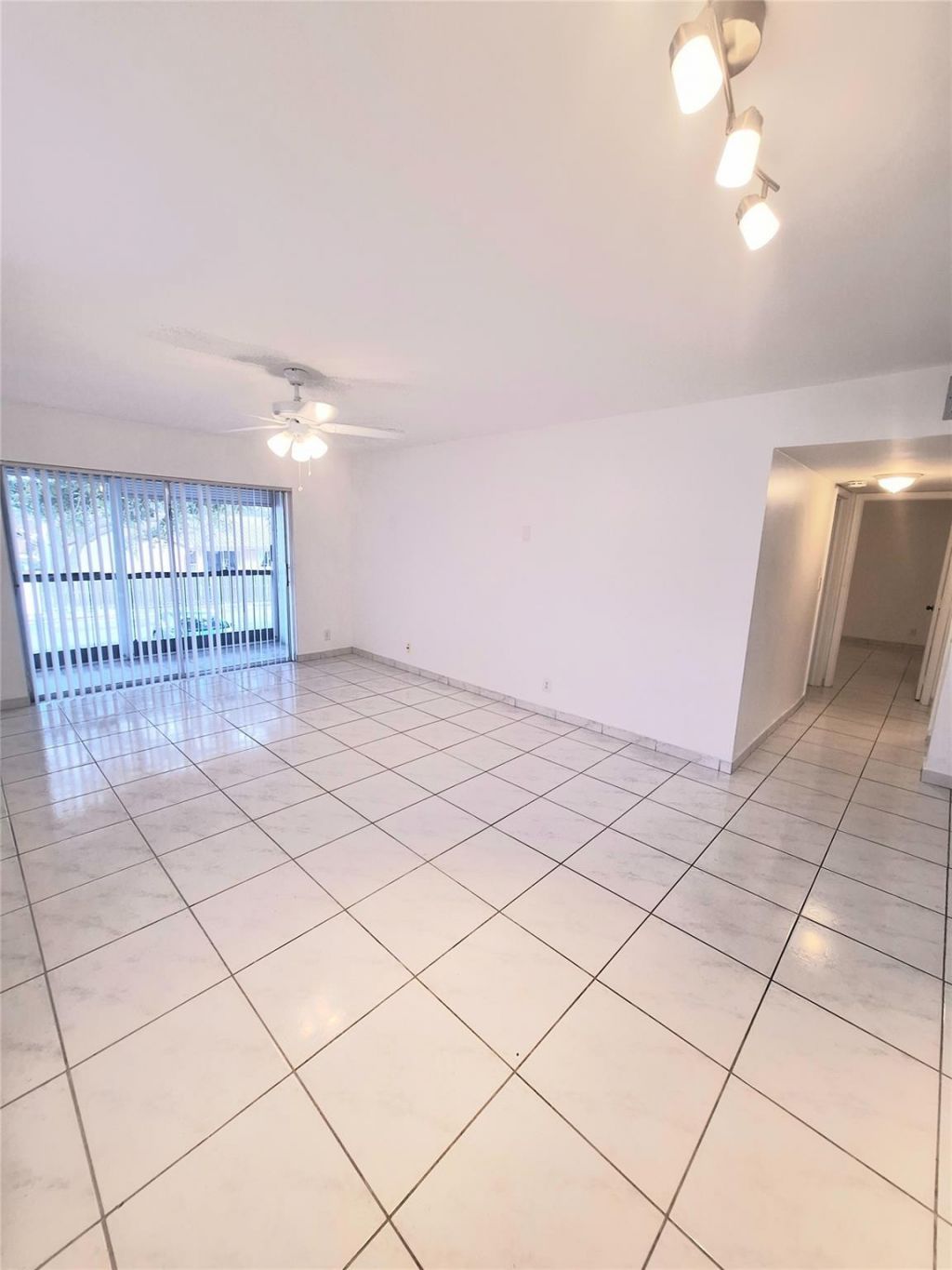 4155 NW 90th Avenue, Unit 201, Coral Springs, FL 33065 Photo