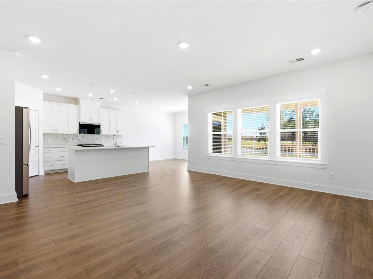 403 Radiant Blue Way Photo 6