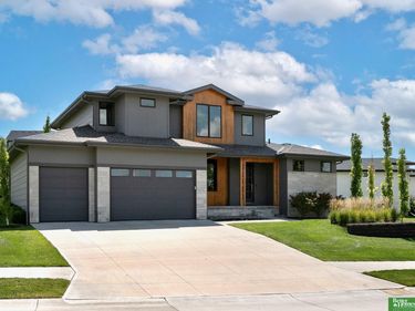 7267 N 172nd Street, Bennington, NE 68007