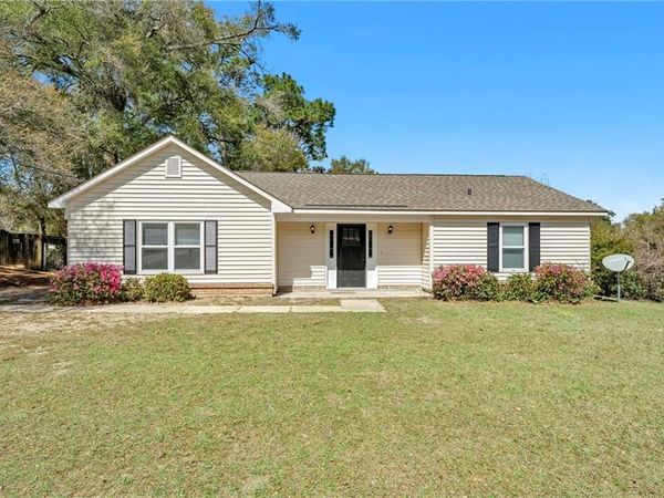 8680 Dutchman Woods Drive, Mobile, AL 36695