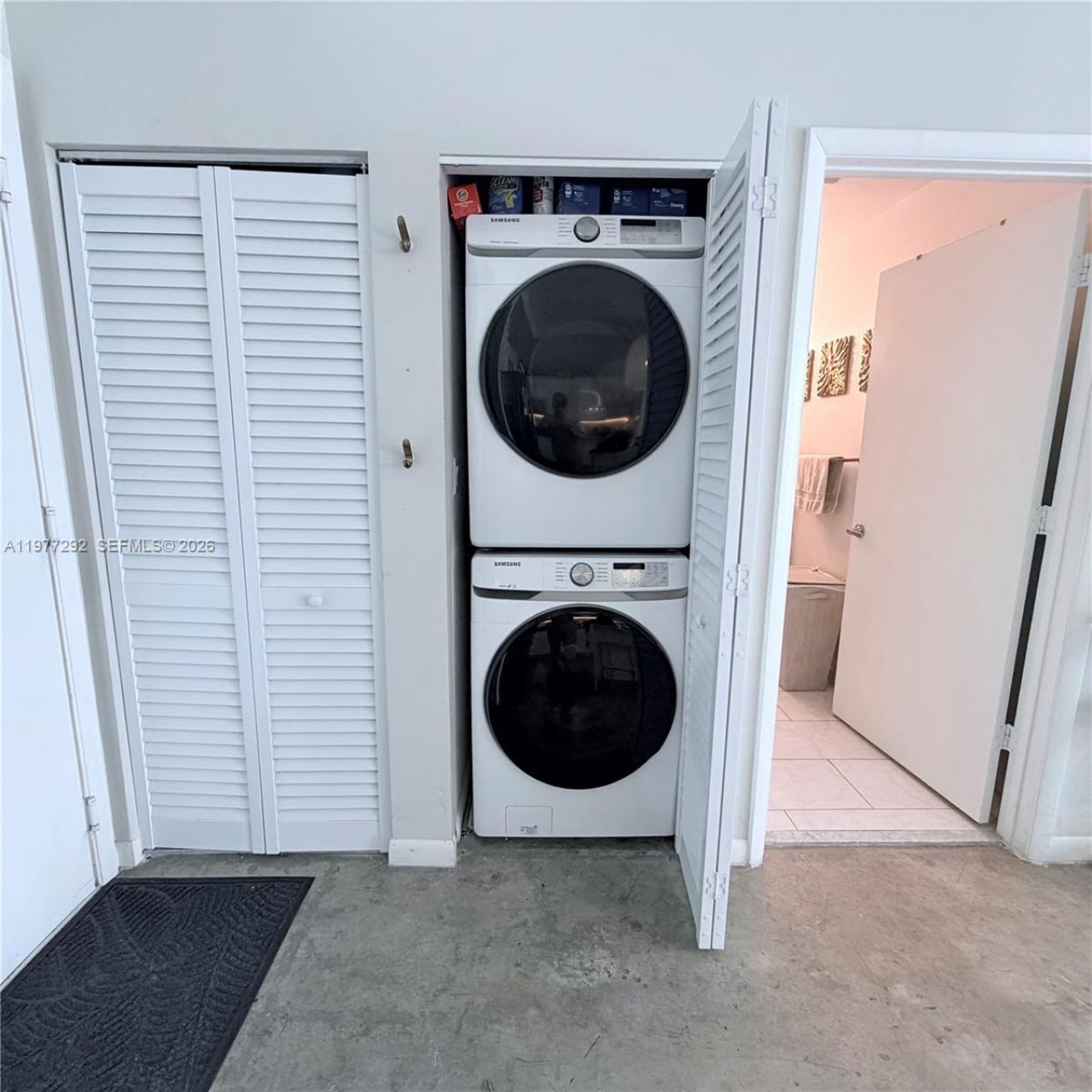 133 NE 2nd Ave , Unit 2009, Miami, FL 33132 Photo