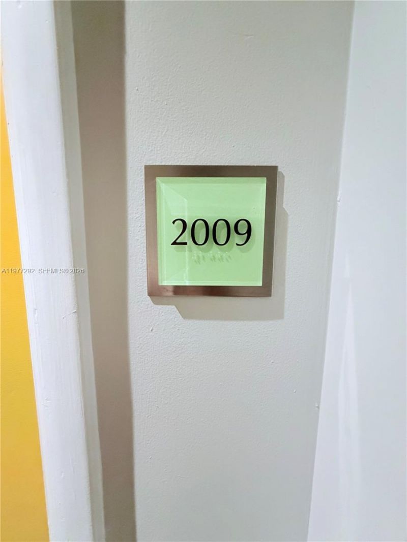 133 NE 2nd Ave , Unit 2009, Miami, FL 33132 Photo