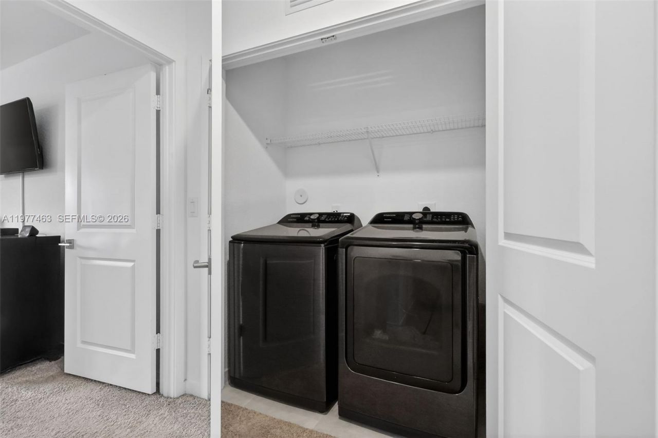 20868 NW 9th Path, Miami Gardens, FL 33169 Photo