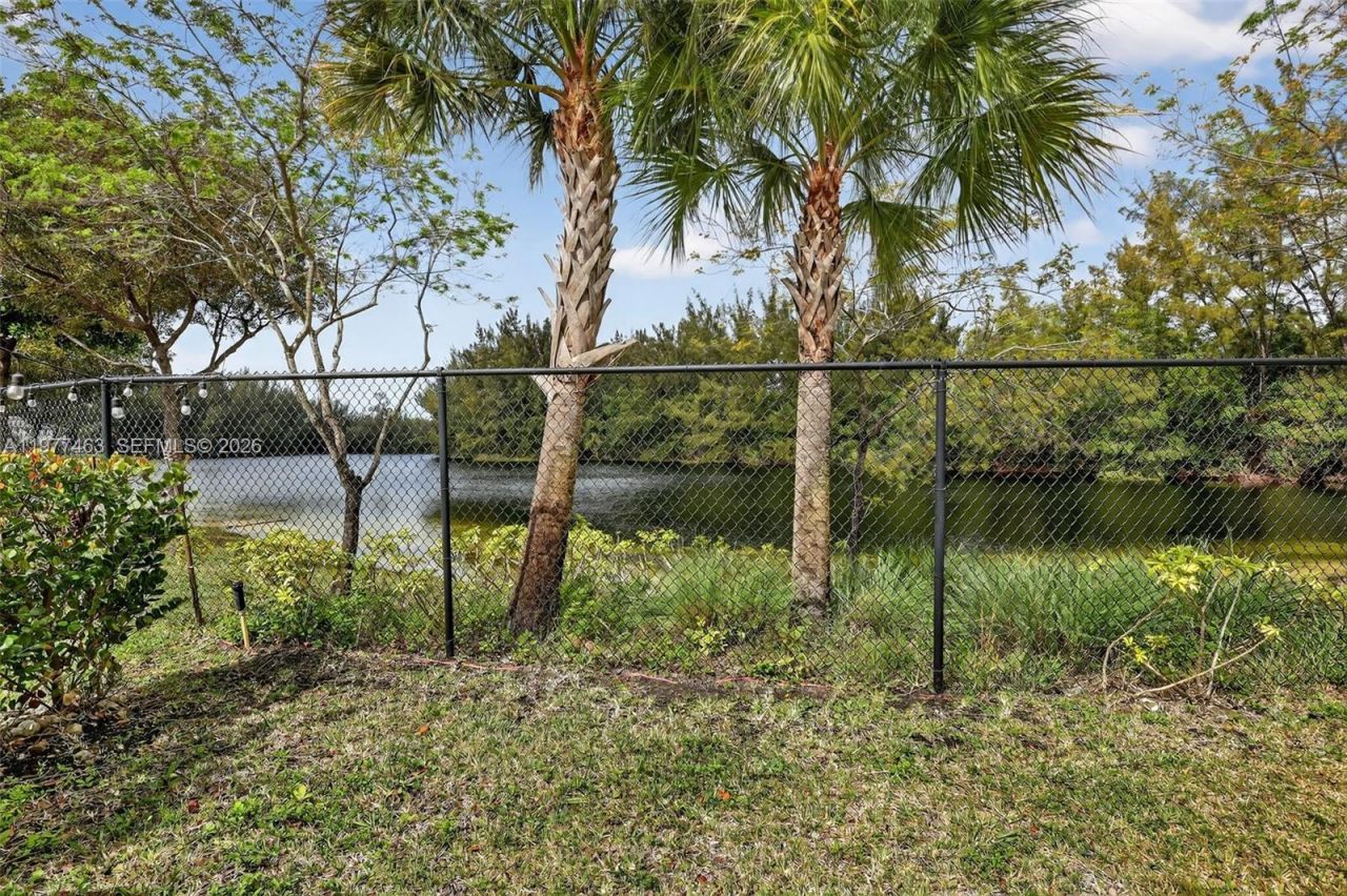 20868 NW 9th Path, Miami Gardens, FL 33169 Photo