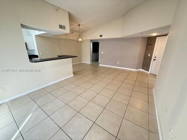 150 NW 96th Ave, Unit 9-302, Pembroke Pines, FL 33024
