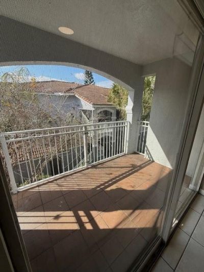 150 NW 96th Ave, Unit 9-302, Pembroke Pines, FL 33024 Photo