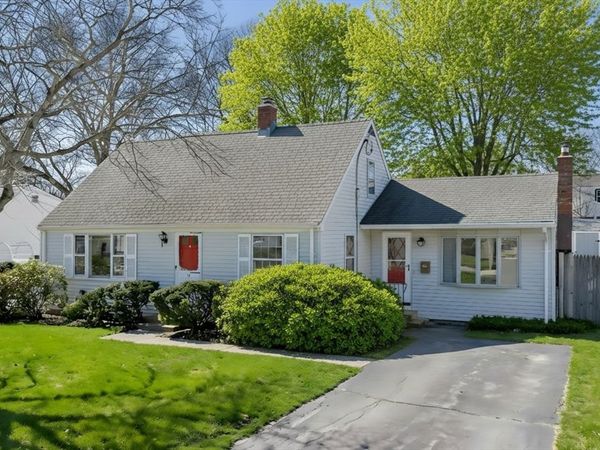 14 Washington Circle, Holbrook, MA 02343