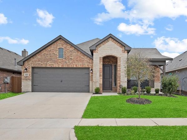 908 Madeline Lane , Cleburne, TX 76033