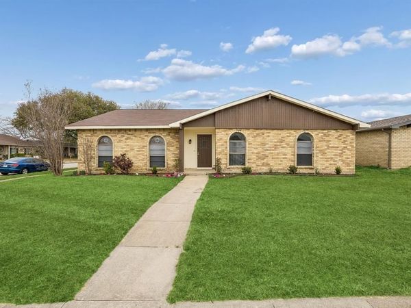 2001 Emory Oak Drive, Carrollton, TX 75007