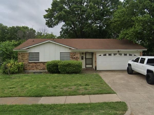 604 Mesquite Avenue , Crowley, TX 76036