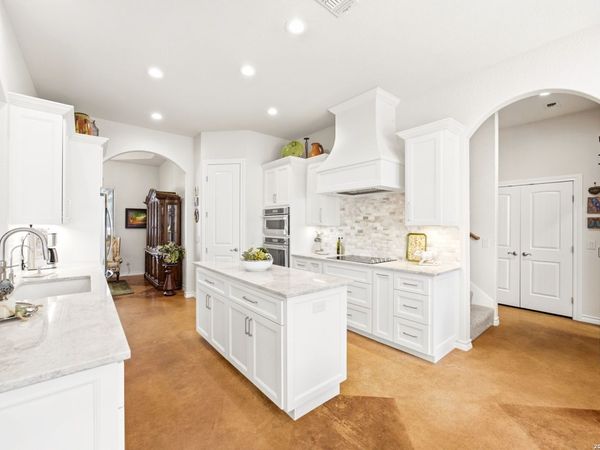 541 Saxet Trl, Spring Branch, TX 78070