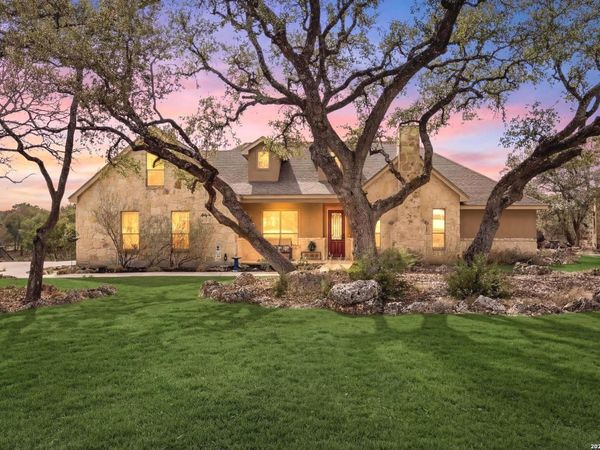 541 Saxet Trl, Spring Branch, TX 78070