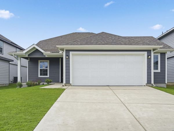 1224 Sweden, Seguin, TX 78155