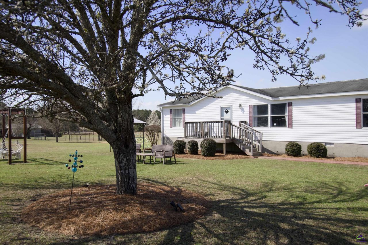 1945 Woolfolk Road, Fort Valley, GA 31030 Main Photo