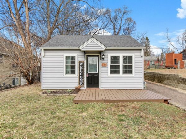 571 Ironton Street NE, Fridley, MN 55432
